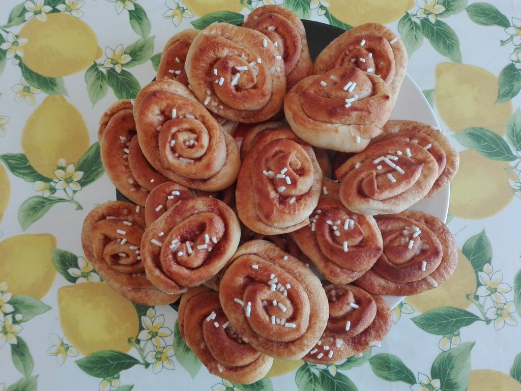 ricette-girelle-alla-cannella-nella-casa-di-marzapane-2