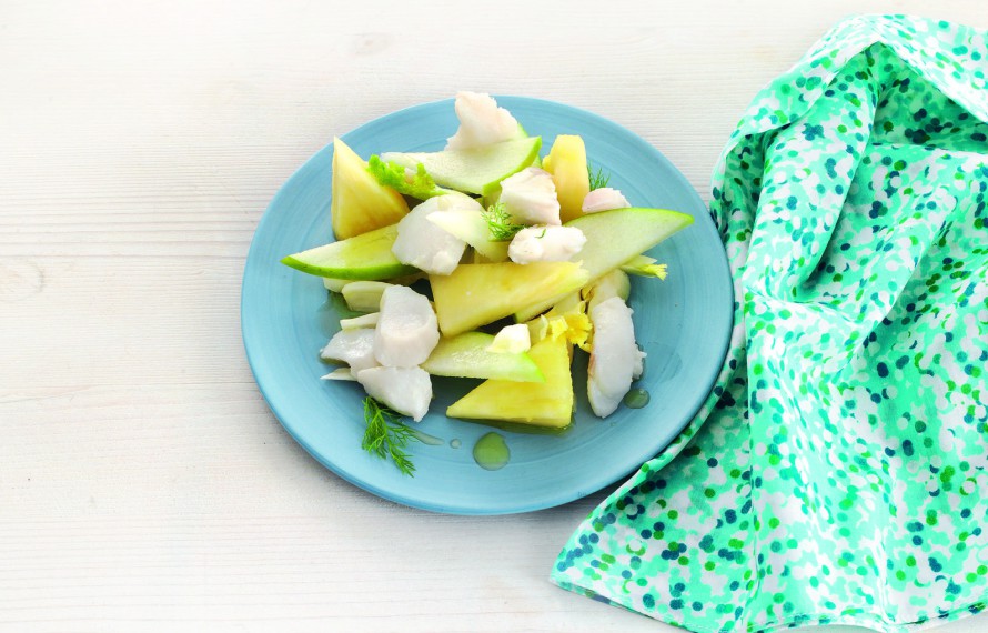 Antipasto di ananas, finocchio, mela verde e merluzzo