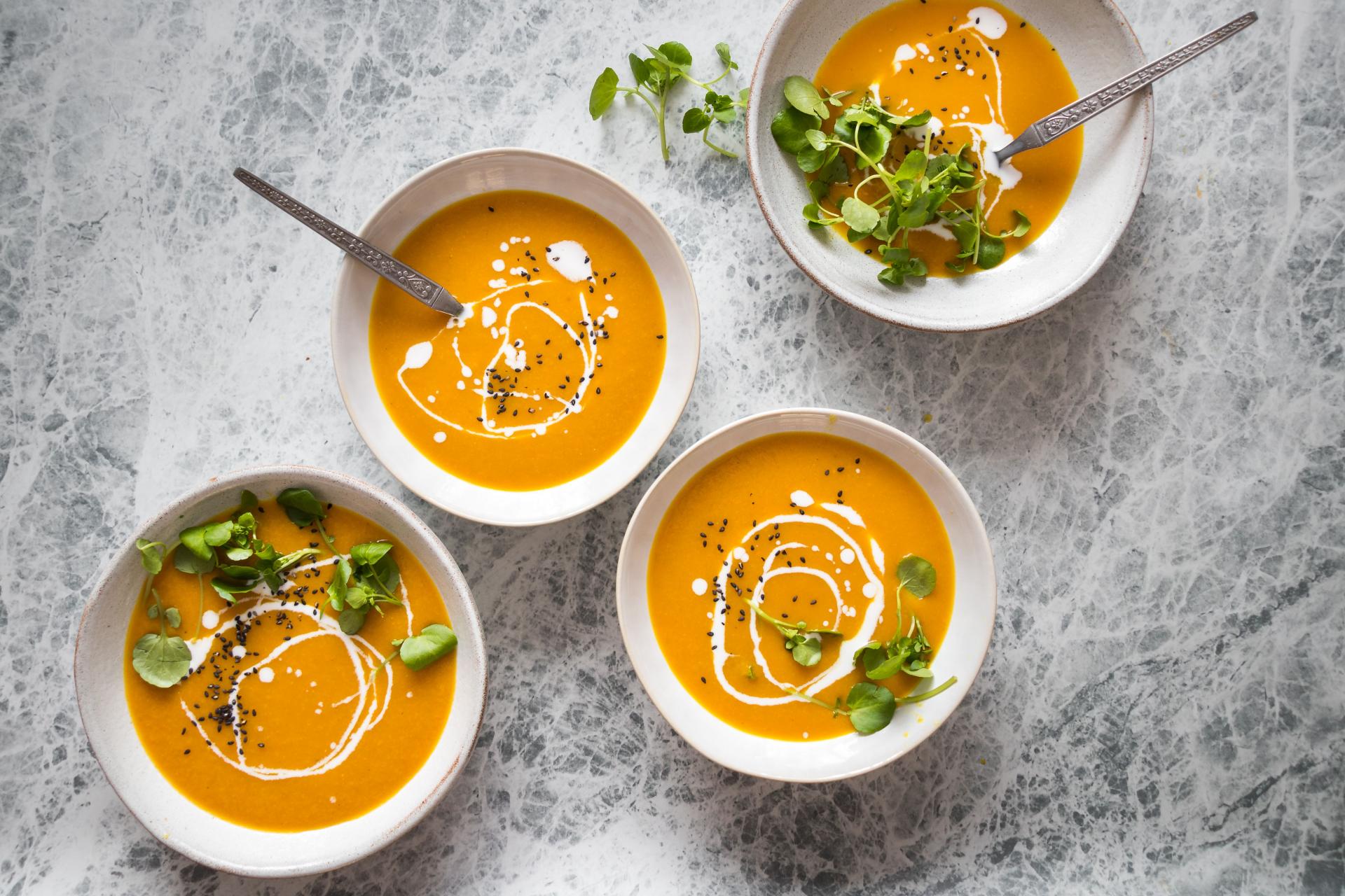 Crema di carote e cannellini alla curcuma