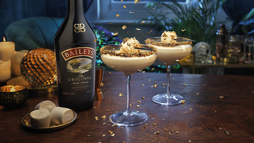 Baileys Martini con cioccolato, arancia e marshmallow tostato
